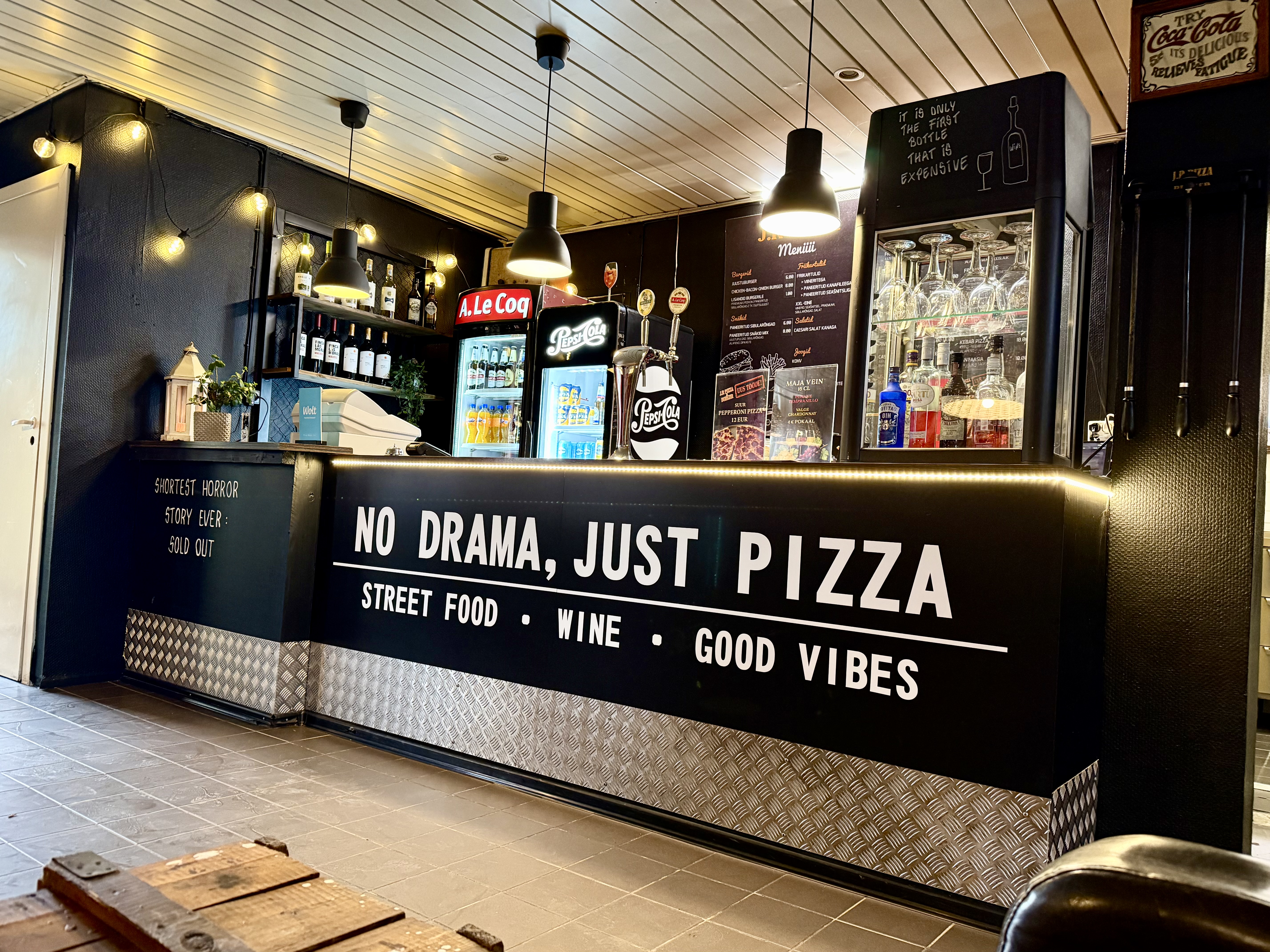 J. R Pizza & Burger Kuressaares