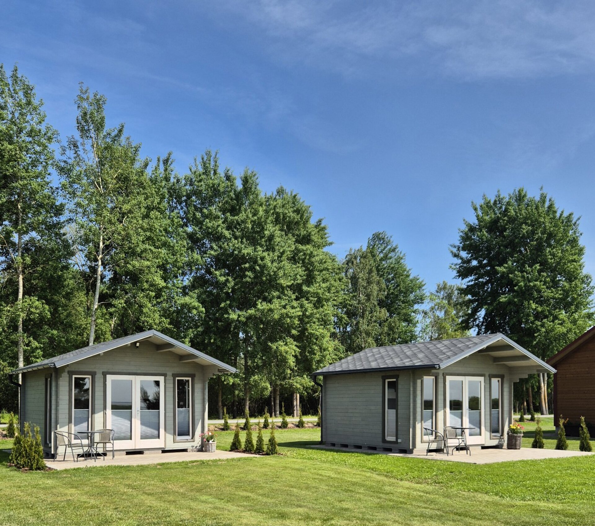 Modern camping cabin, up to six people