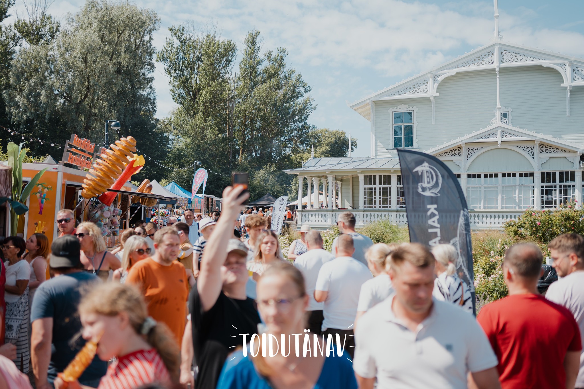 Reedel ja laupäeval, 24.-25. juuli 2026 täitub taas Haapsalu Promenaad rikkaliku söögi ja joogivalikuga. Viimaseid trende tänavatoidust Ukraina köögis