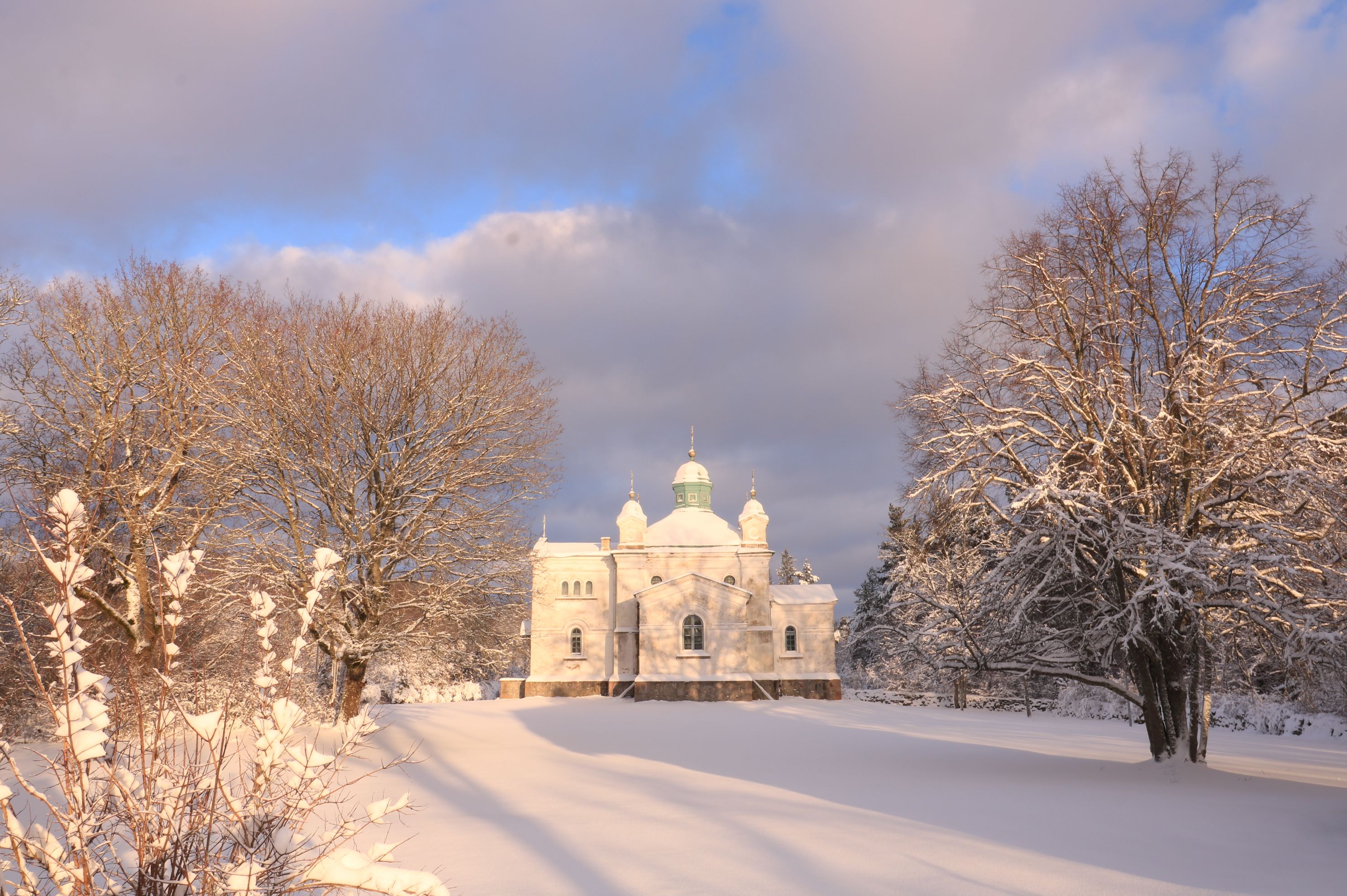 Apostel Andrease kirik talvel