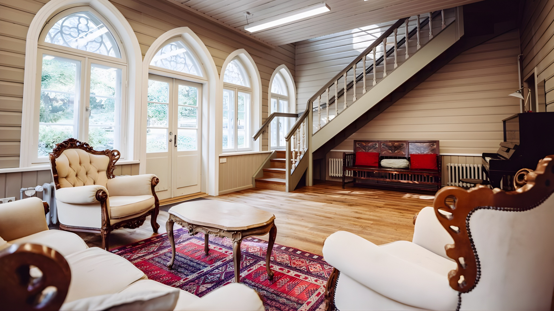 Tagatoa esimesel korrusel on mõnusad diivanid