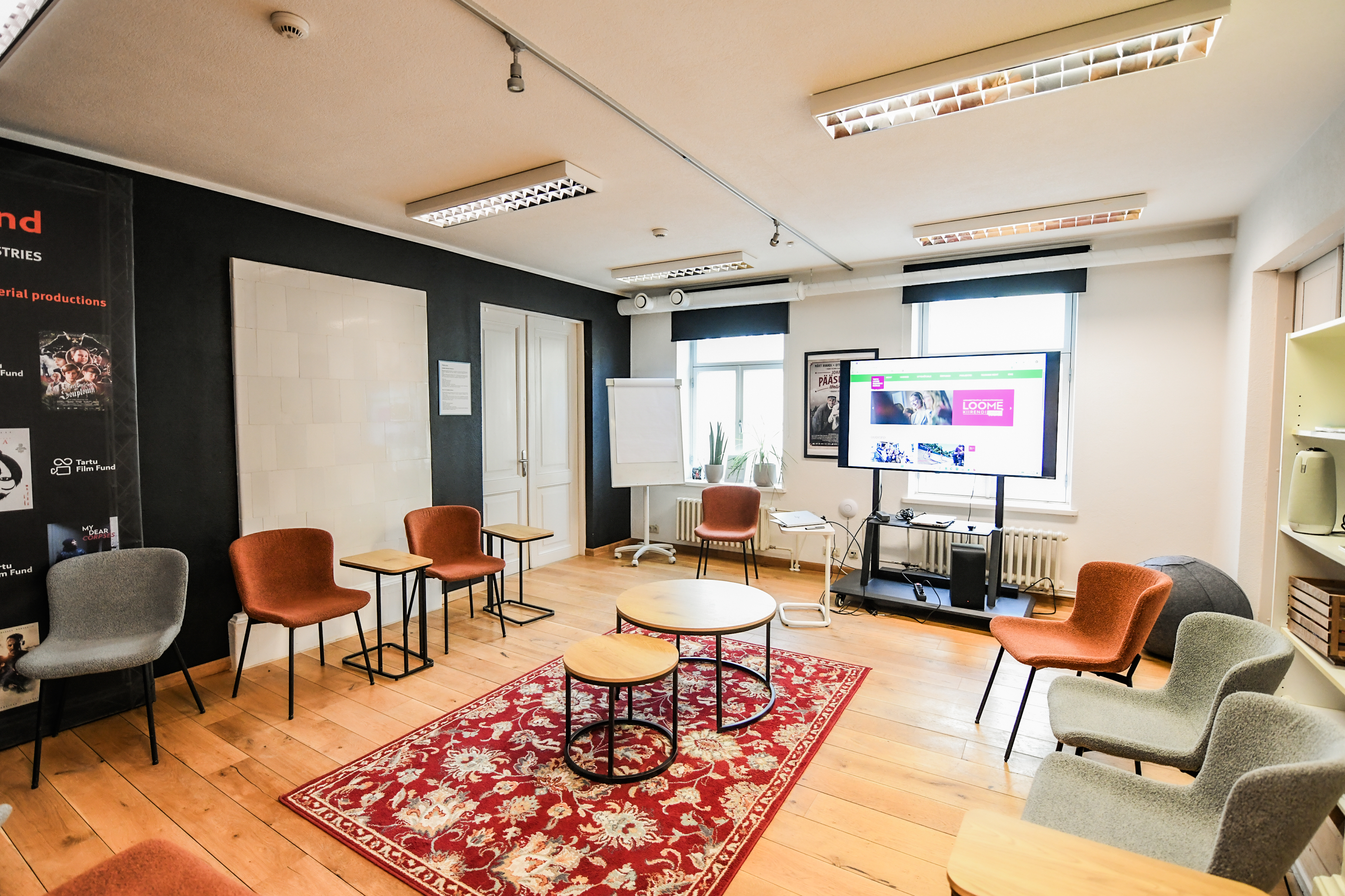 Pääsukese koosolekuruum on hubane ja mõnus