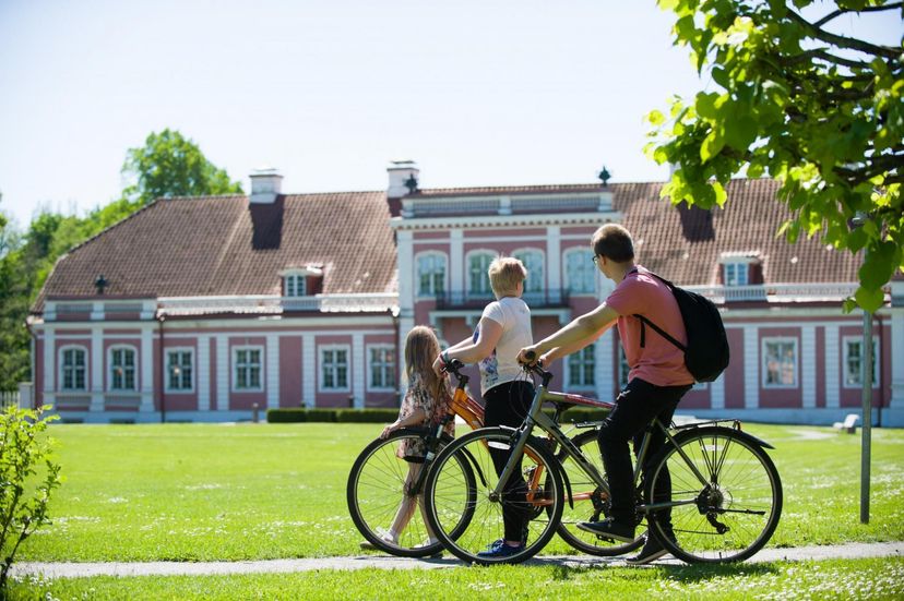 Bike rental at Sagadi Manor