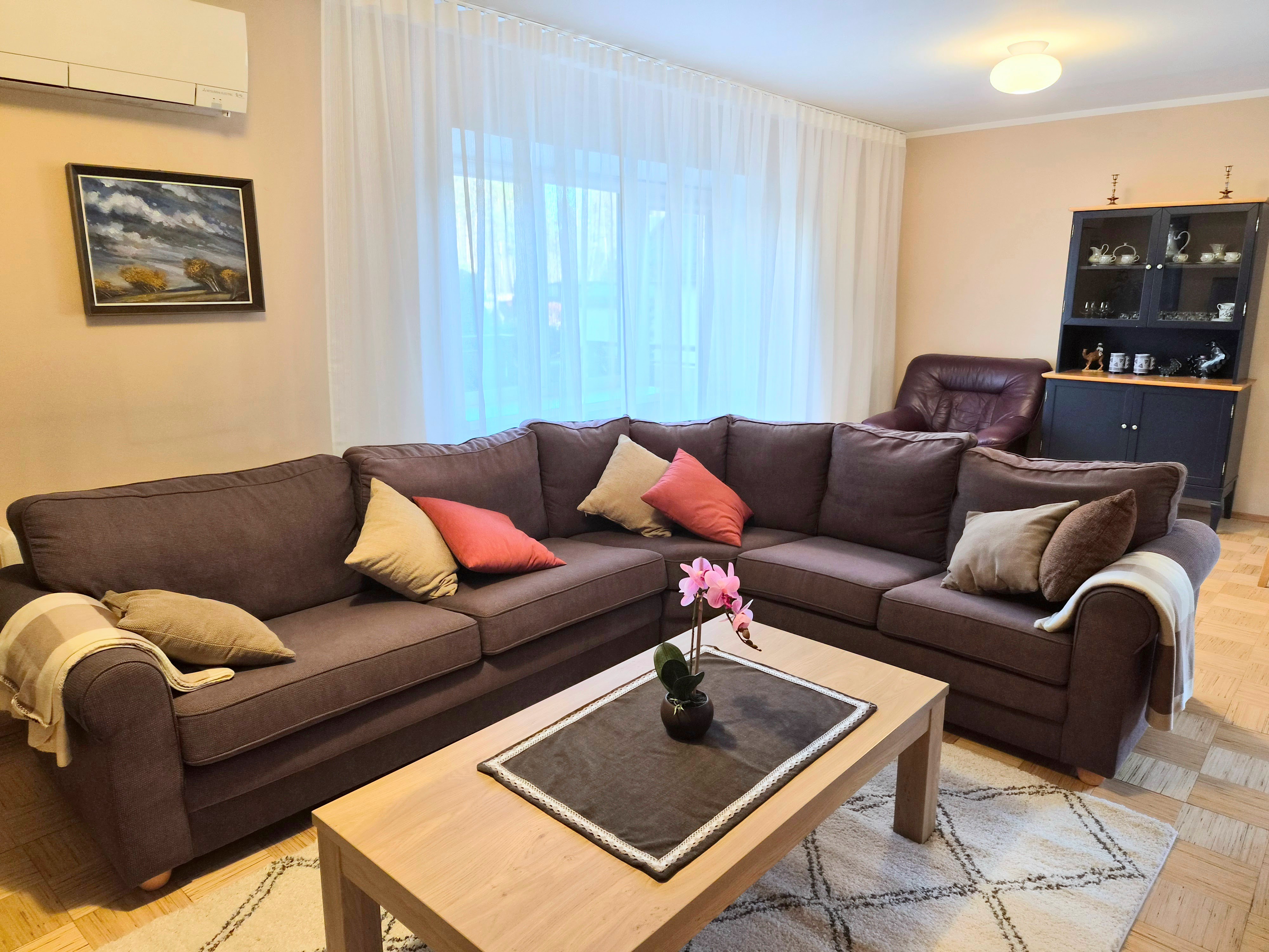 Avar elutuba Tiigi Villas