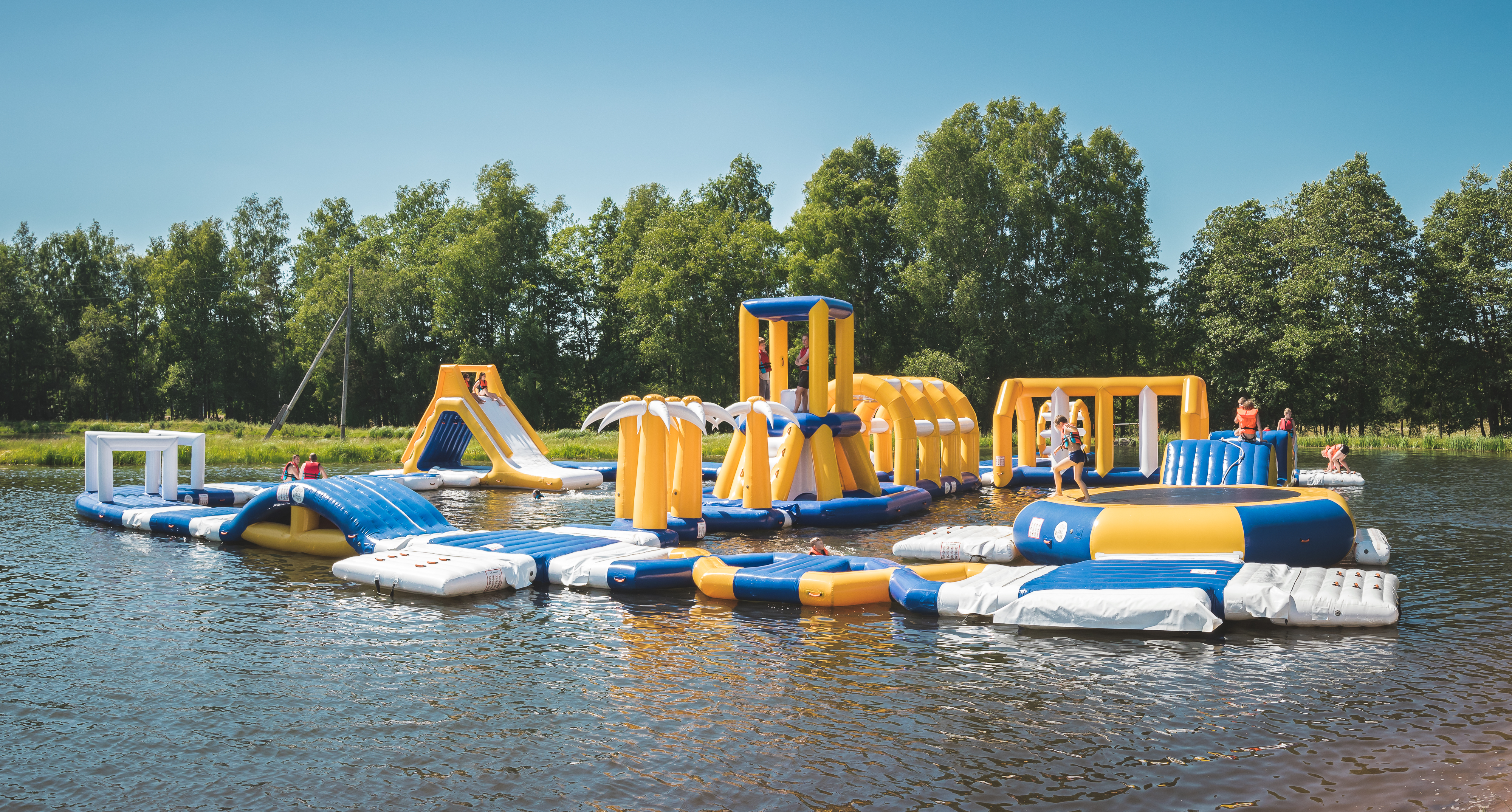 Pidula Wakepark on peresõbralik ja lemmikloomasõbralik puhkekoht, kus jagub tegevust igale vanusele. Suvel saab wake’ida, sõita SUP-laua või vesijalgr