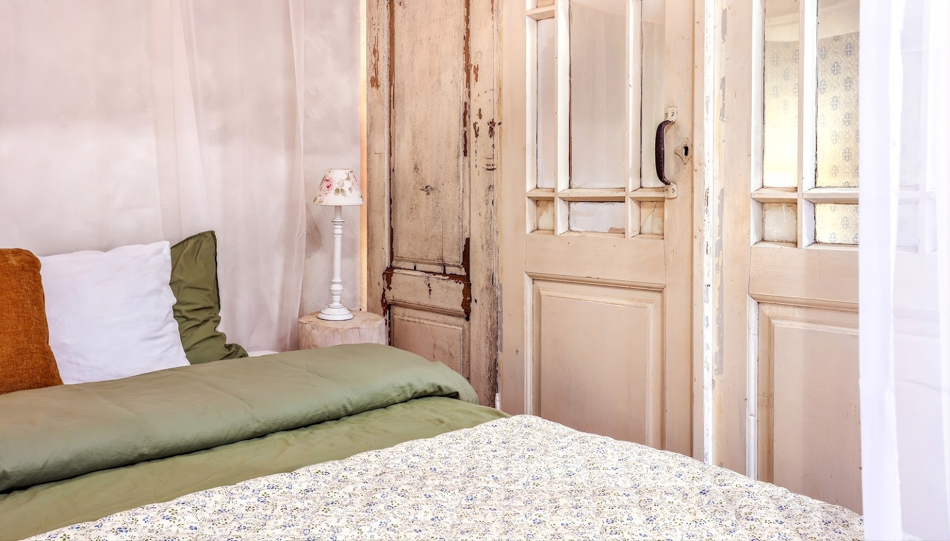 Alatskivi Moonakatemaja Lofti magamistuba