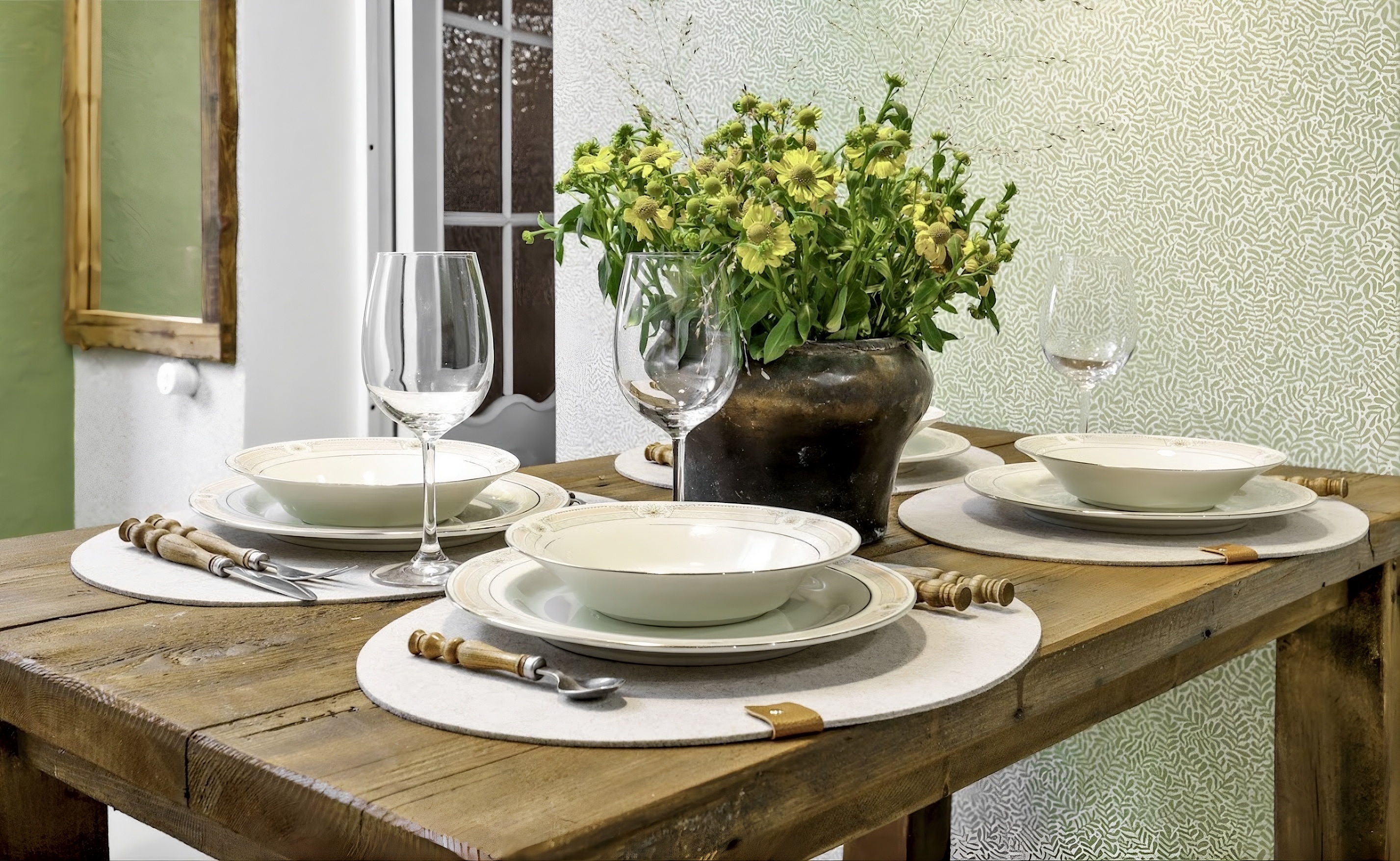 Alatskivi Moonakatemaja Lofti söögilaud