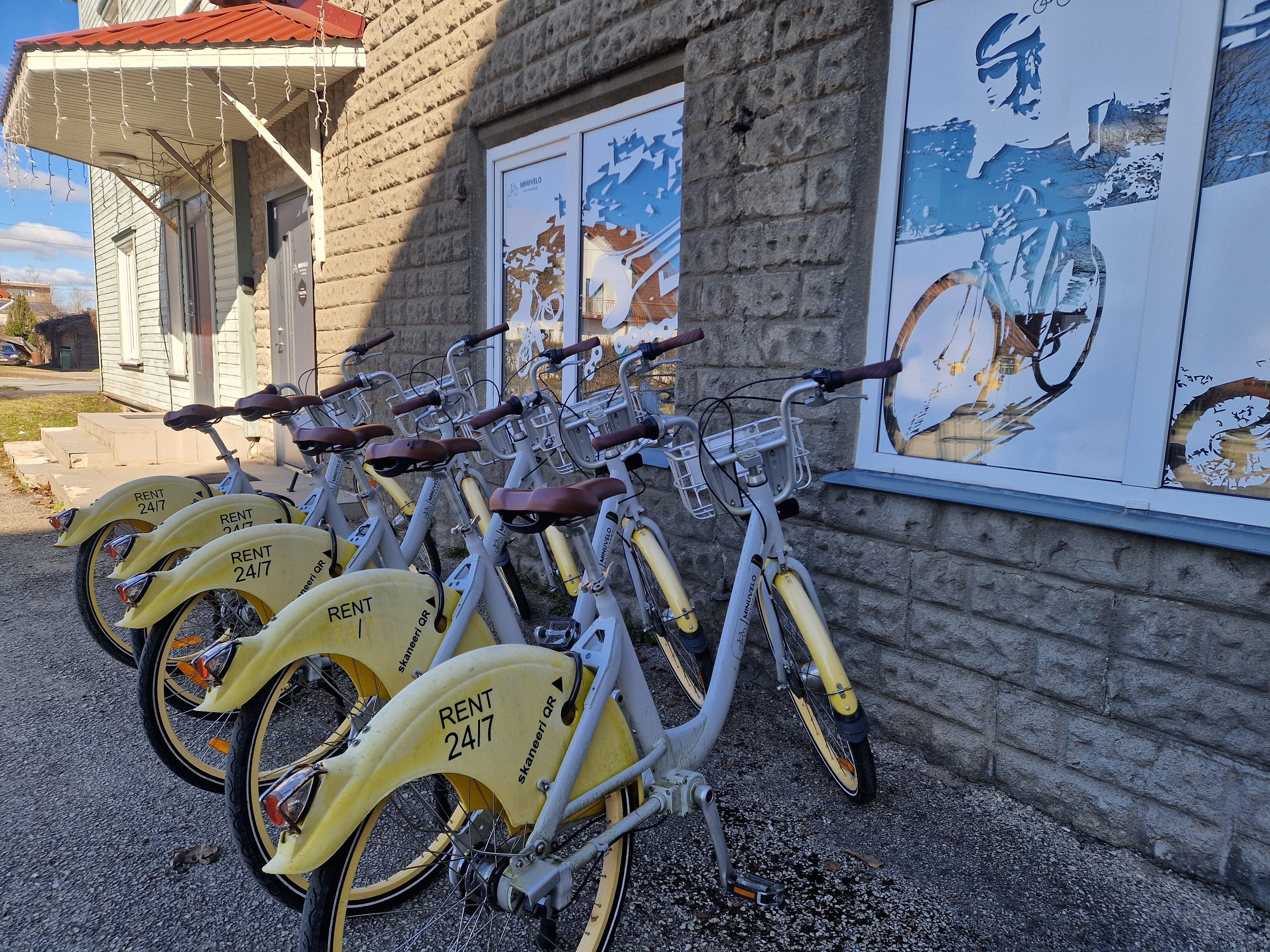 Kommen Sie und entdecken Sie das charmante Viljandi bei einer Radtour durch unsere kleine Stadt! Die Altstadt von Viljandi ist ein wunderschönes und h