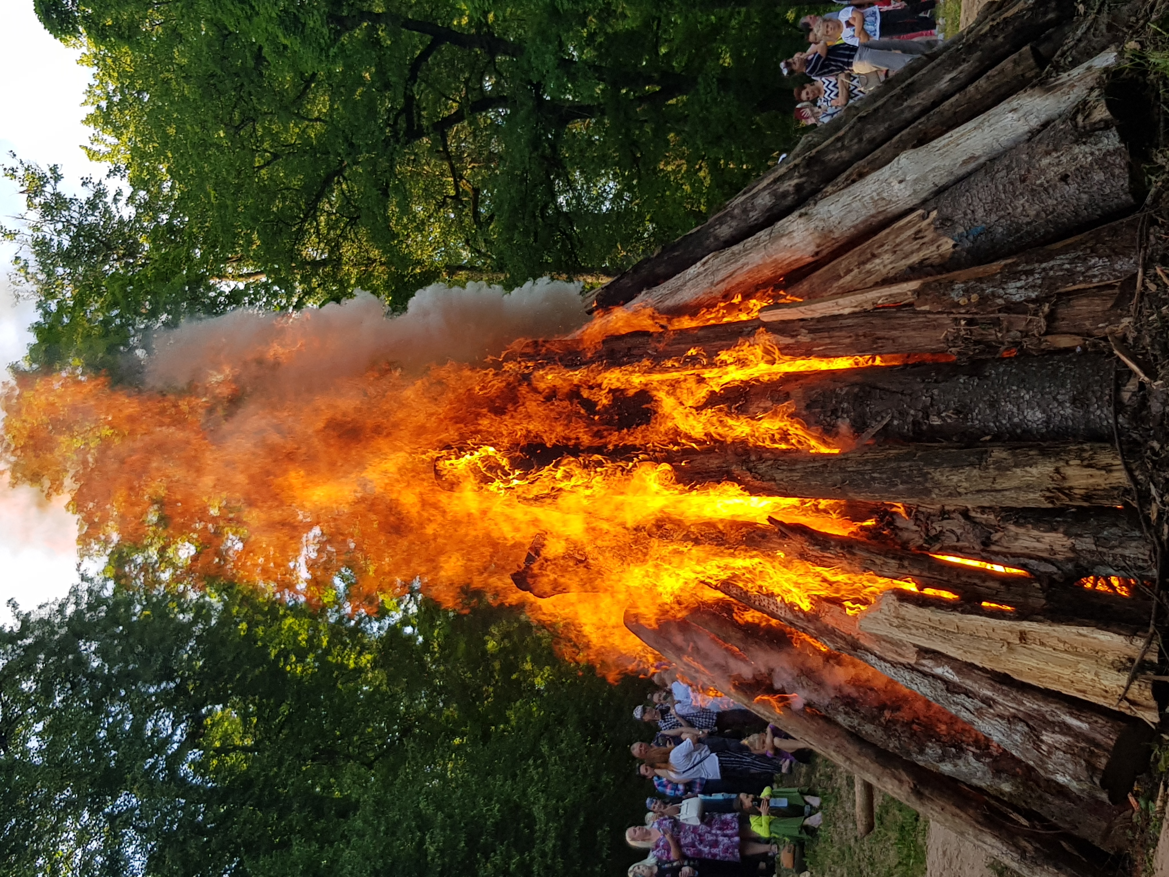 Jaanituli Jõhvi pargis