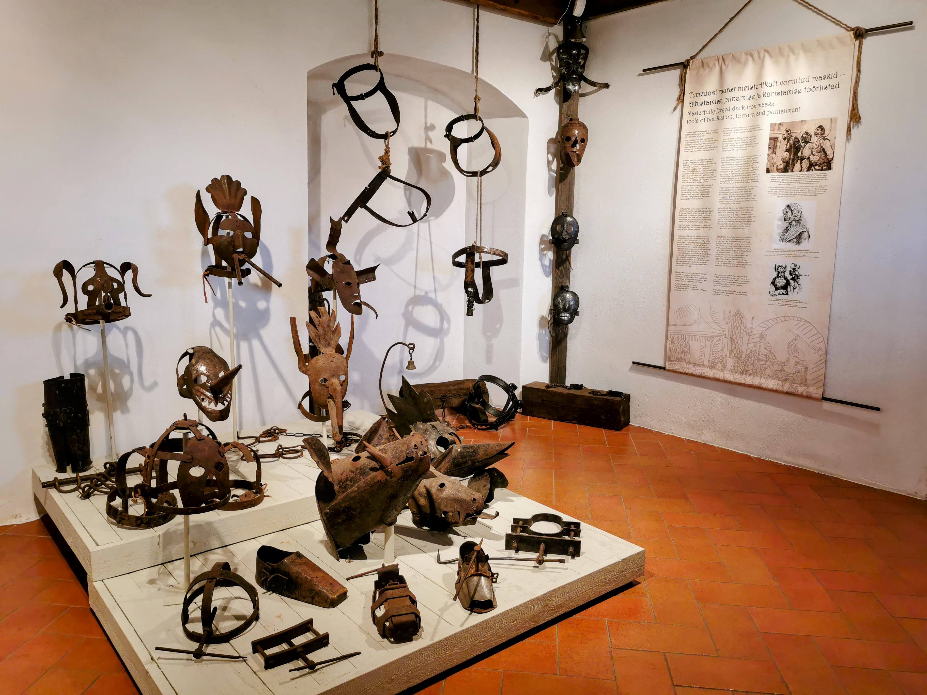 Vastseliina piiskopilinnuse keskaja elamuskeskus