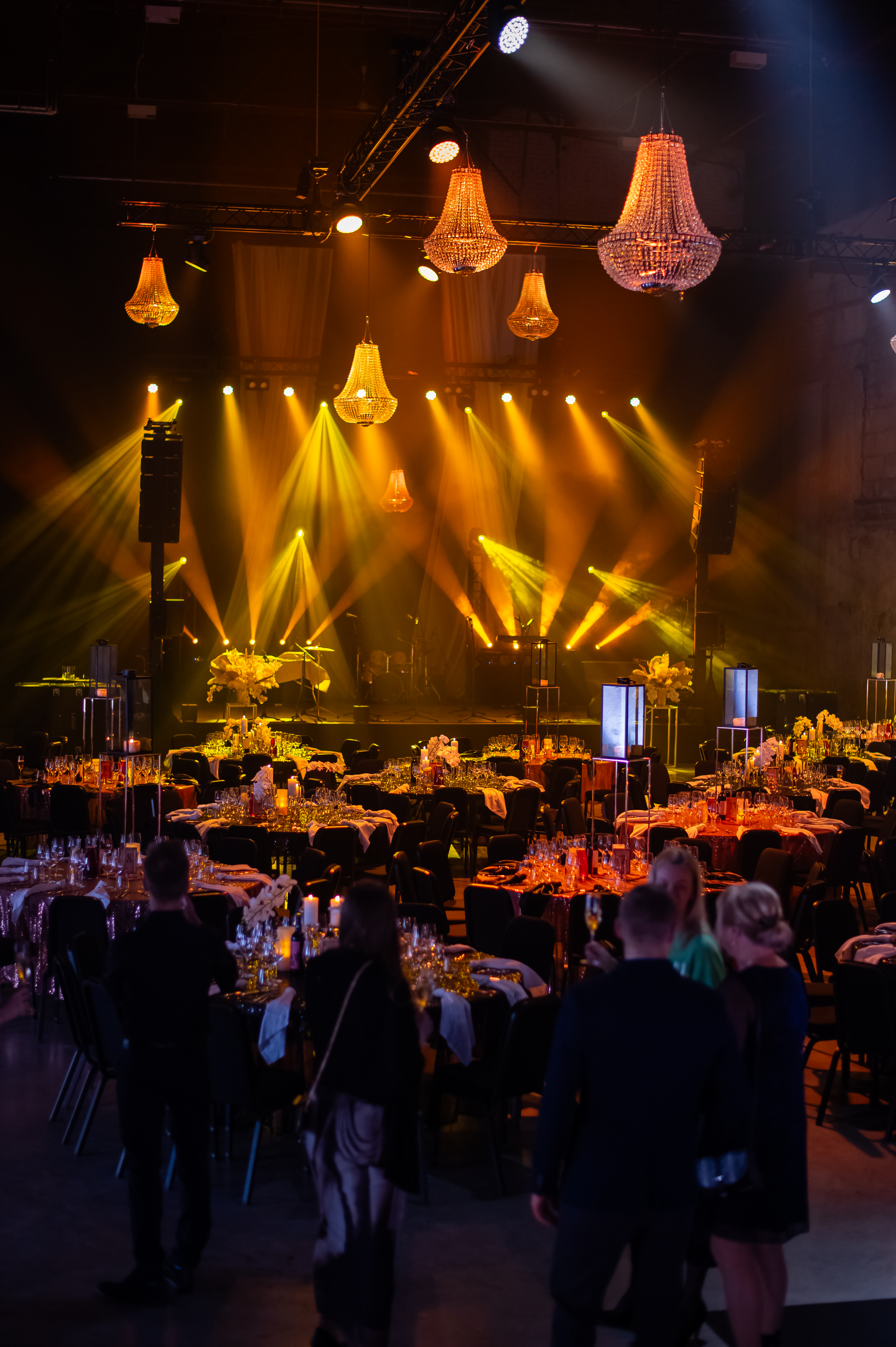 Kammivabriku tehasehoone gala stiilis, 350 külalist