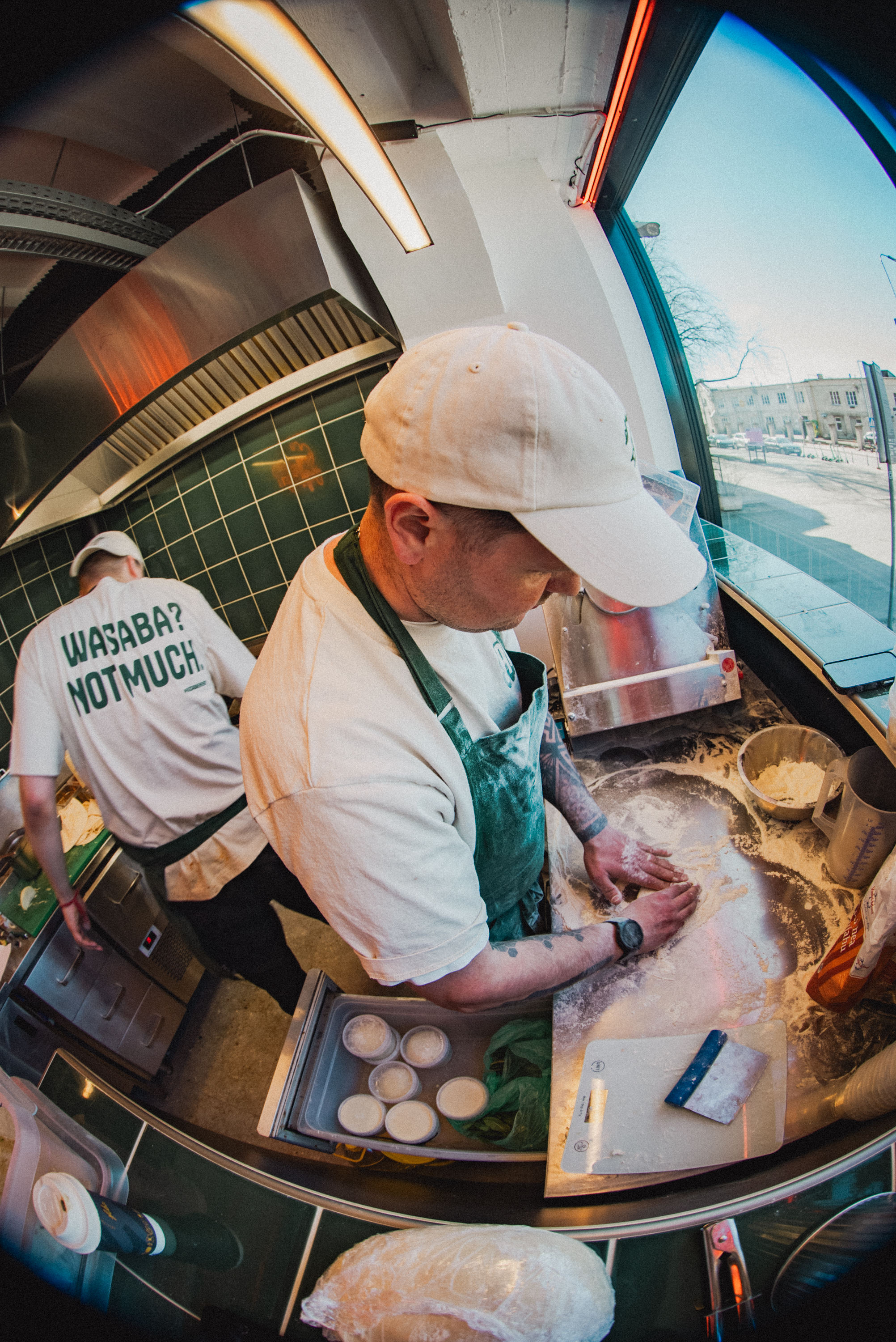 Wrapi valmistamine Saba wrapikohviku köögis
