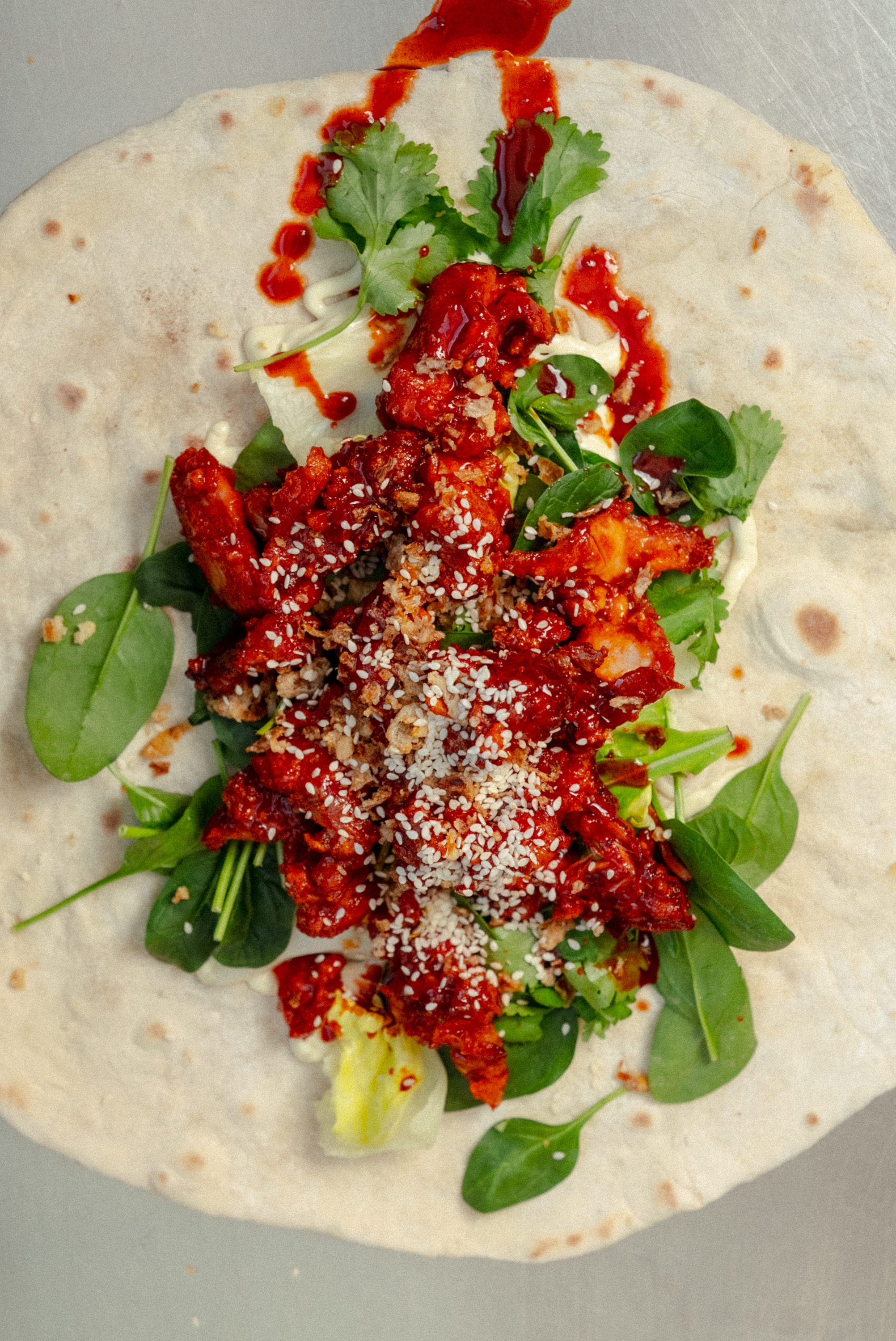 Vürtsikas Korea wrap kohvikus