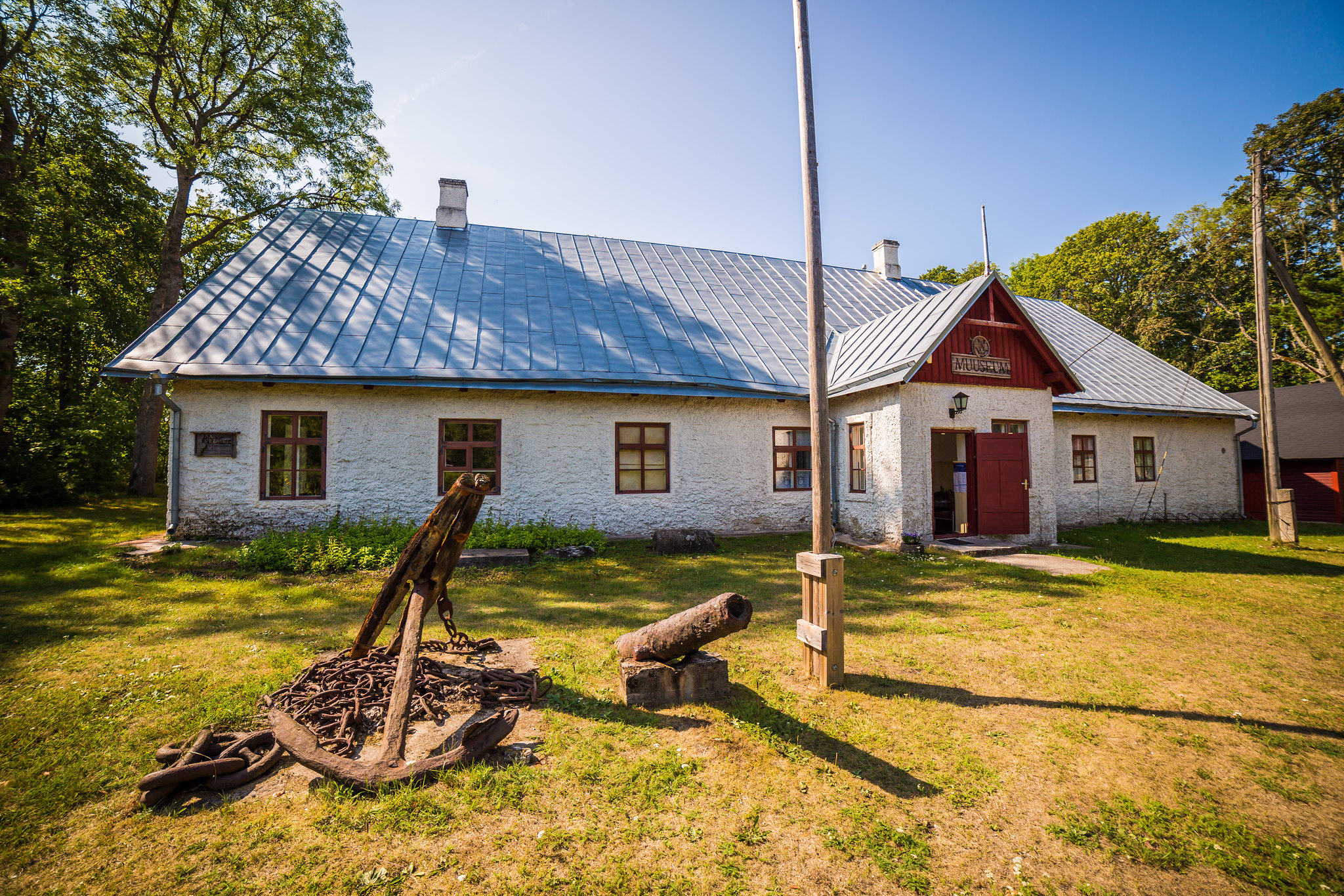 The limestone main building of the Kassari Manor is home to the permanent exhibition 'Life on the island. Fire, water, air, earth.' which gives a glim