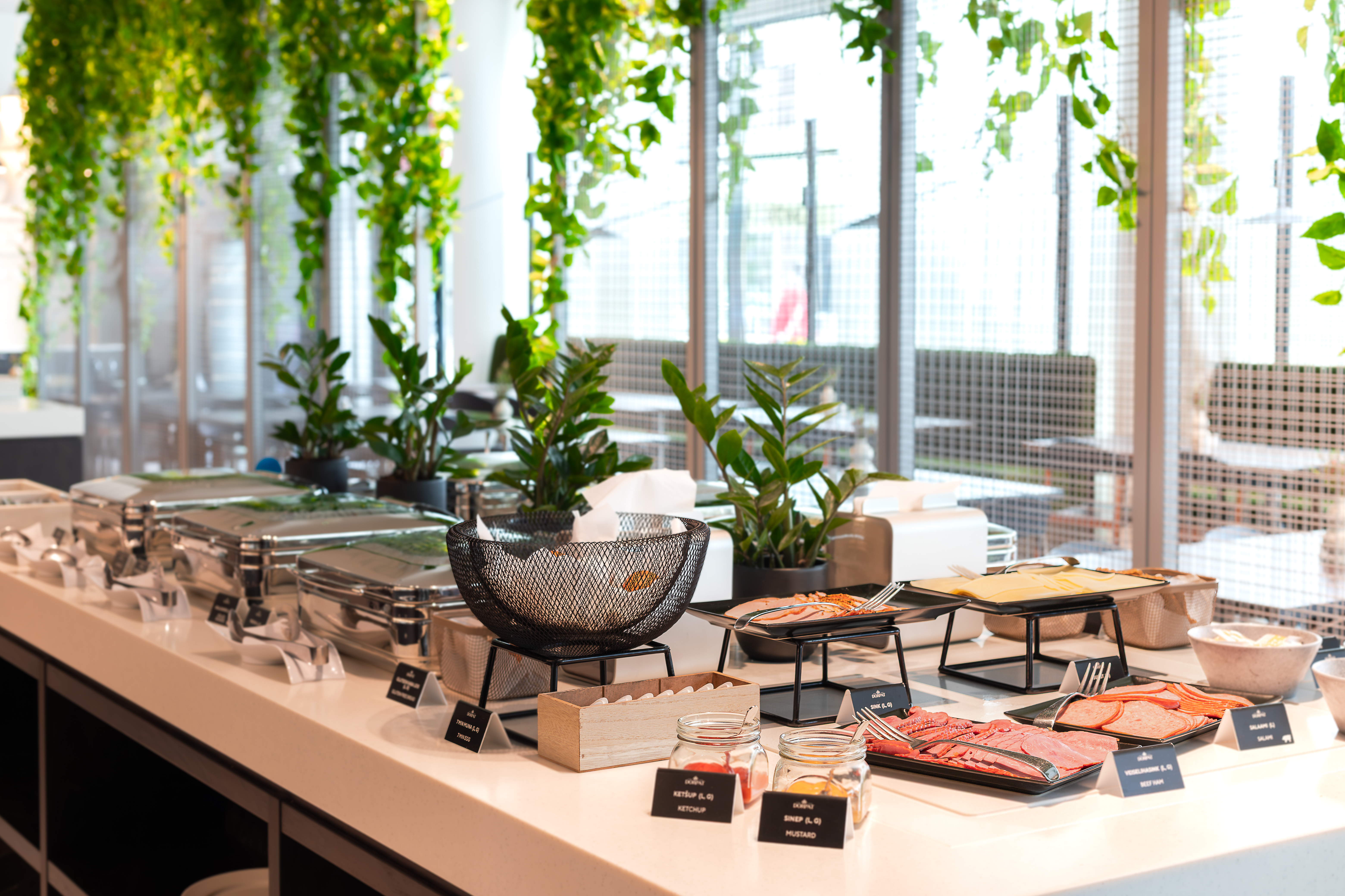 Dorpat Hotel breakfast buffet