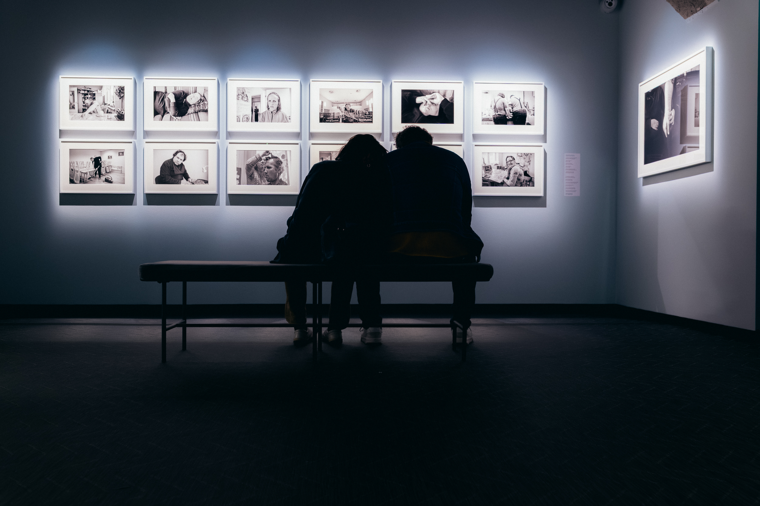 Fotografiskas on avatud näitus „Emerging Artists 2026: Baltimaad ja Soome“, mis pöörab pilgu fotokunsti tulevikule ning toob esile Baltimaade ja Soome