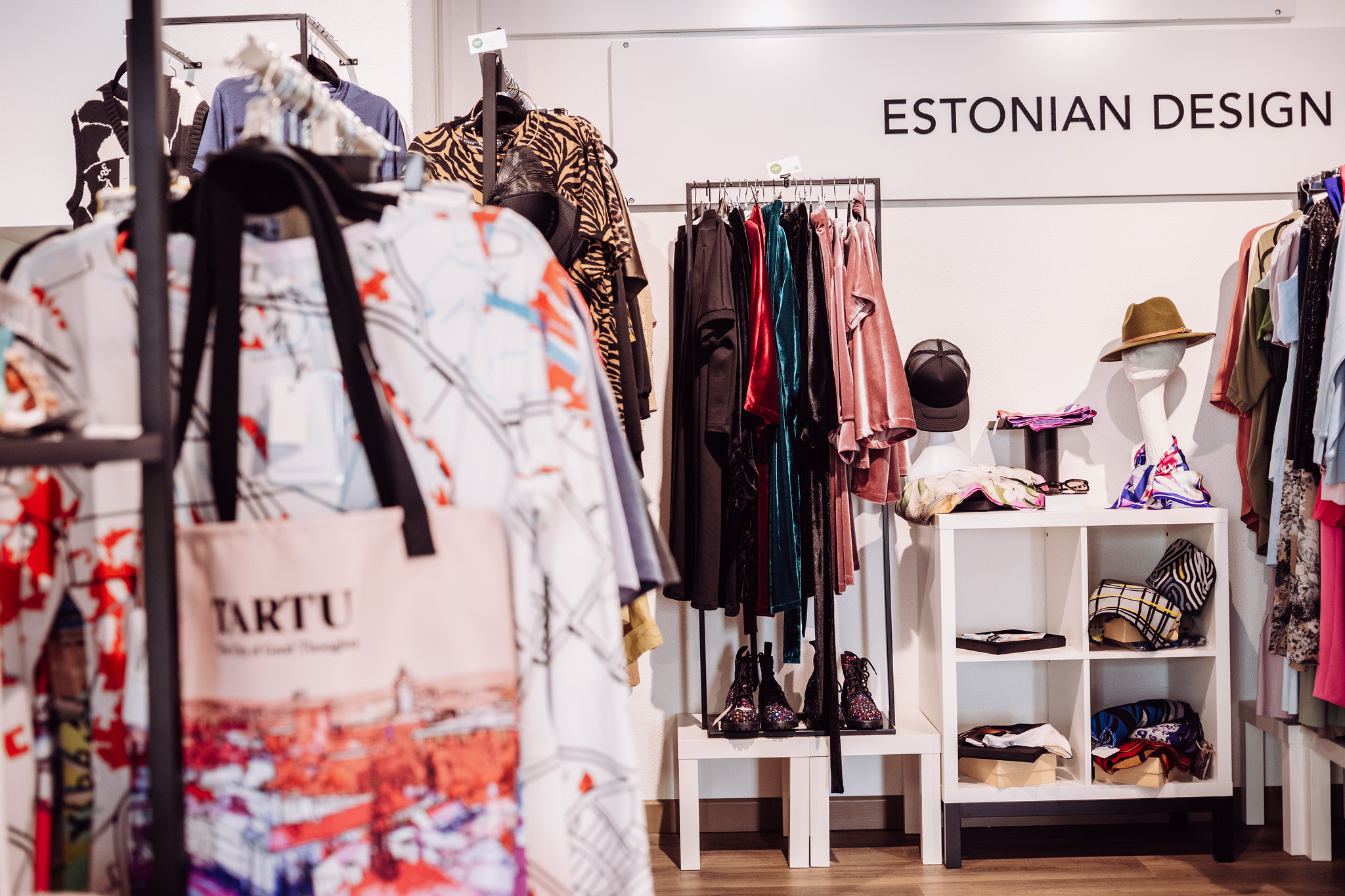 Tartu sümboolikaga suveniirid ja kingitused Hopp Disaini galeriis