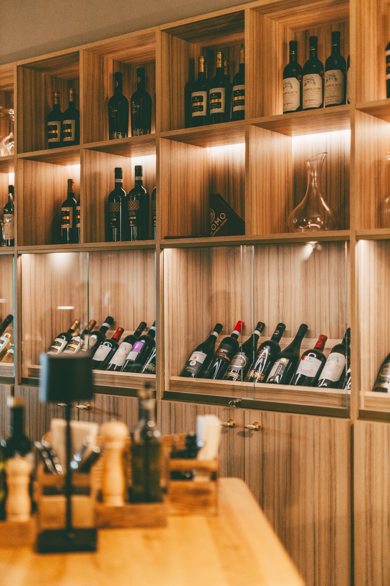 Pizzeria wine cabinet