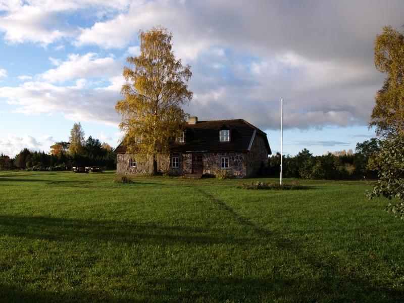 Pivarootsi mõisa Külalistemaja