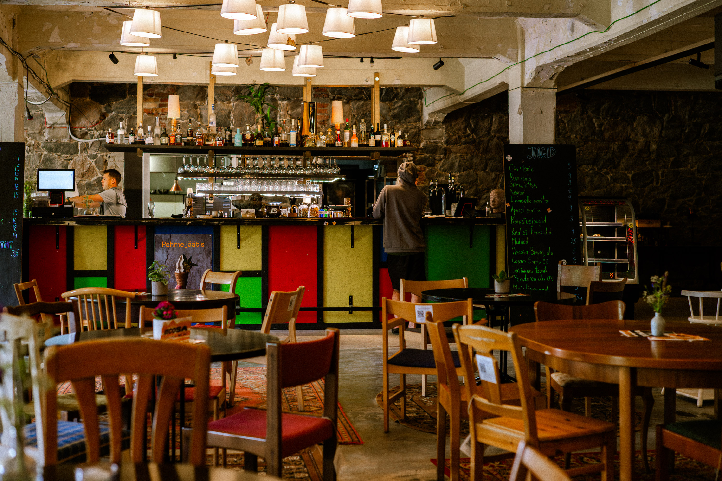 Viscosa restoran on avatud iga päev kella 10.00-19.00