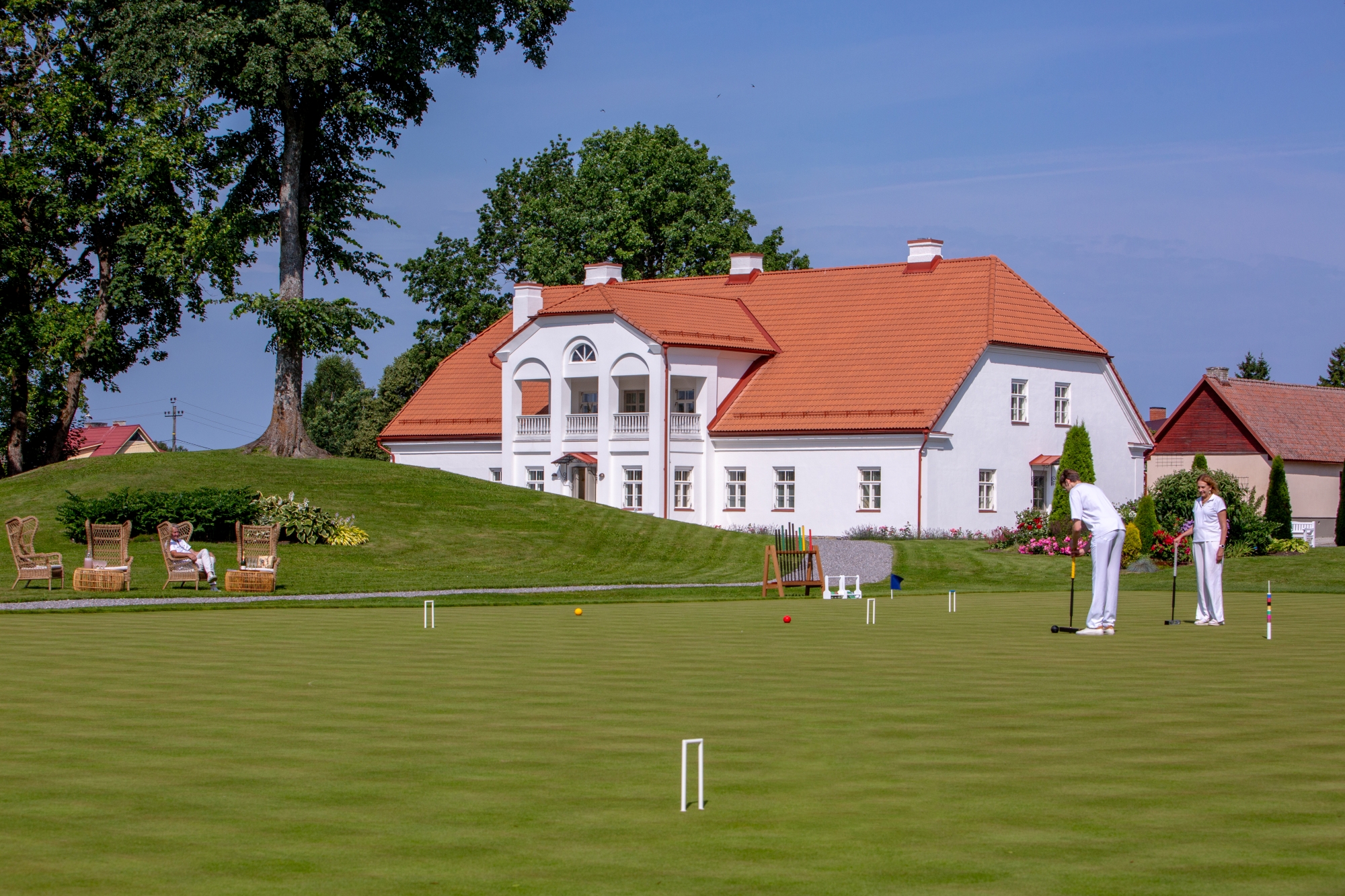 Golfikroketimäng mõisamiljöös on on uudne ajaveetmise viis