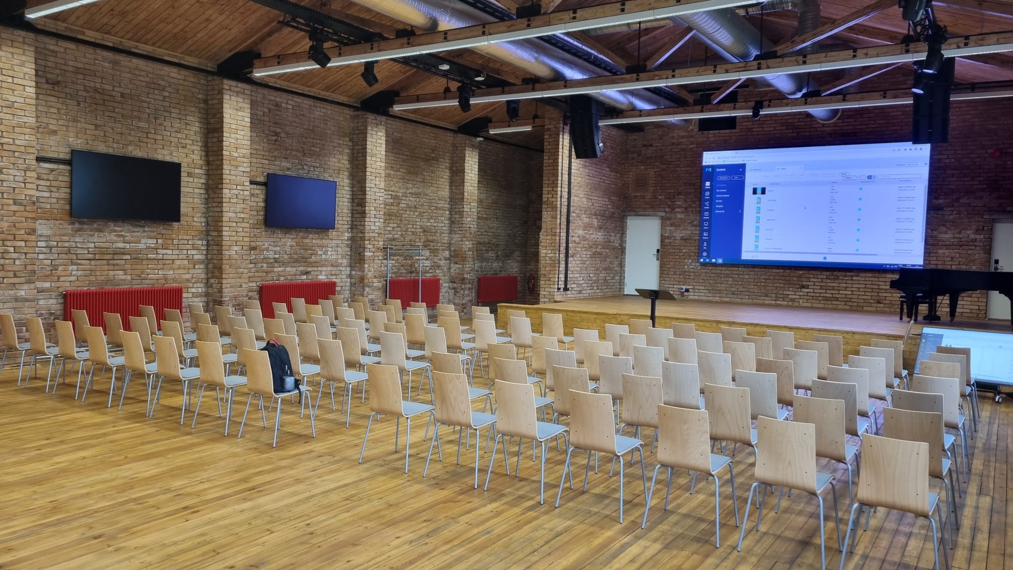 Kēriku (Kääriku) konferenču centrs, konferenču zāle teātra stilā