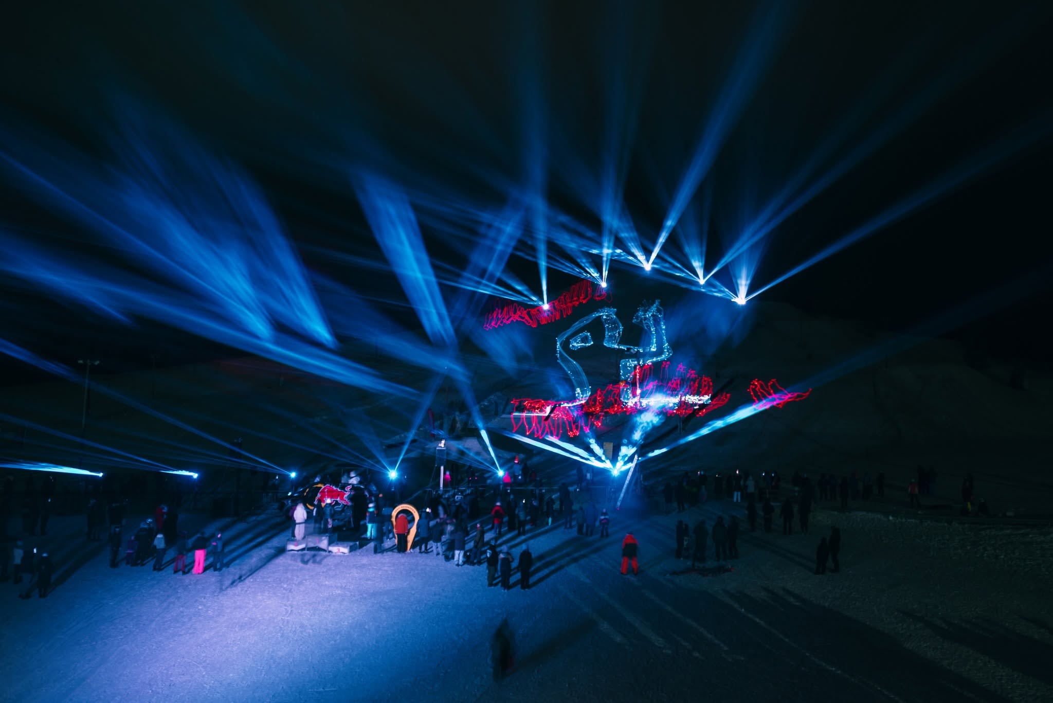 Kiviõli Kuma on eriline talvefestival, kus päeva on täis energiat, muusikat, liikumist ja elamusi. KUMA toob taas Kiviõli Seikluskeskusesse kokku talv