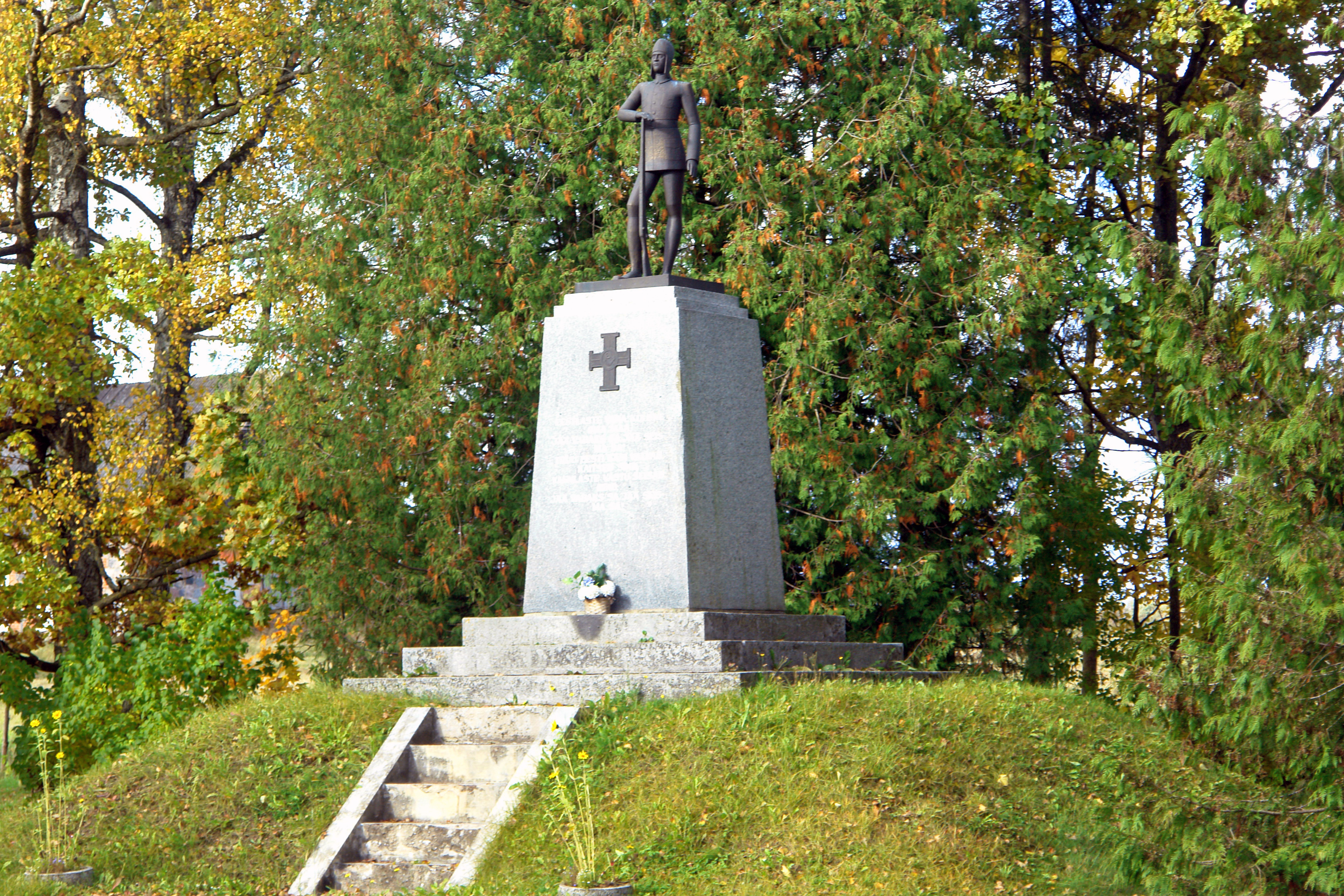 Vabadussõja mälestussammas Kursis