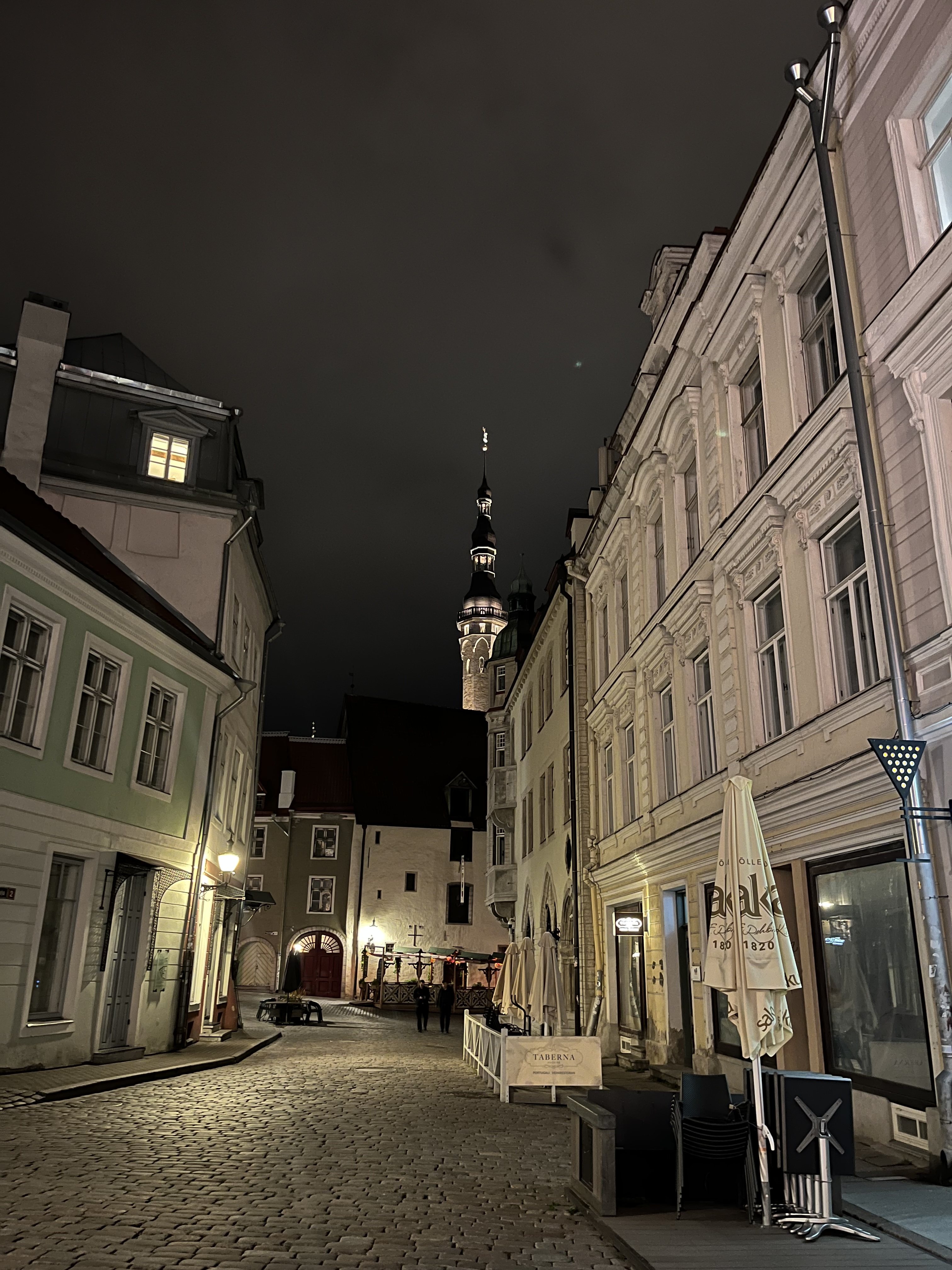 Kork restoran brasserie Tallinna vanalinnas