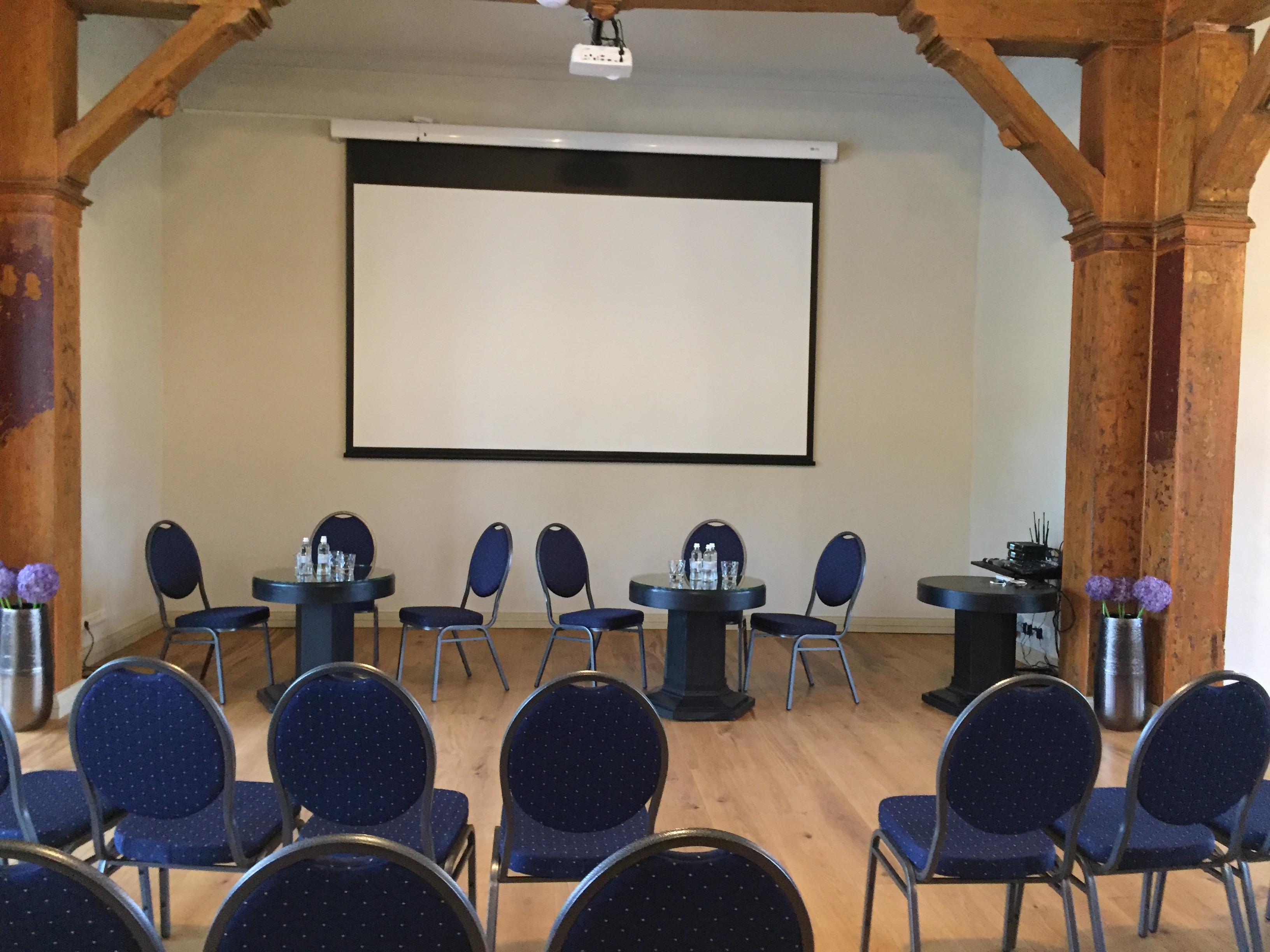 Seminari ruumi lavaosa