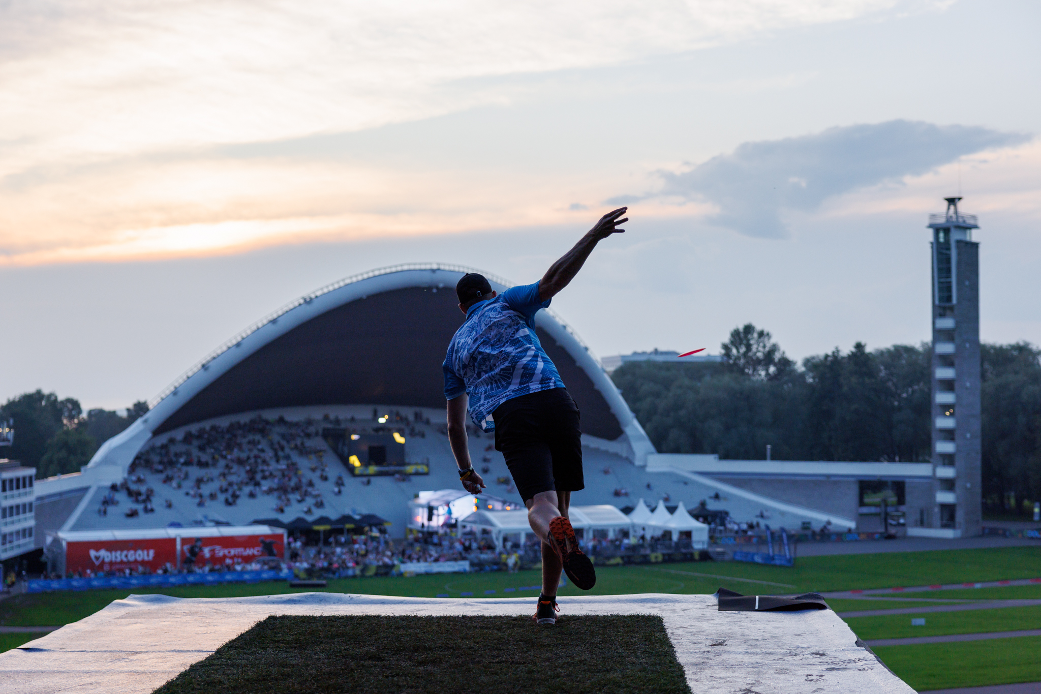 Valmistaudu vuoden suurimpaan urheilujuhlaan! Euroopan frisbeegolf-festivaali 2027, jossa on Euroopan ainoa PDGA Grand Slam -turnaus, tulee jälleen. K