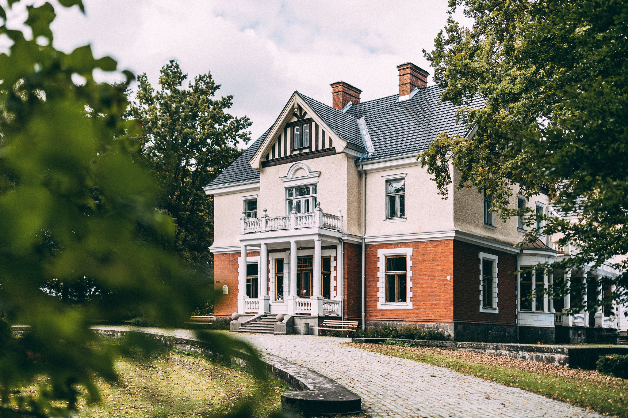 Olustvere mõisa peahoone