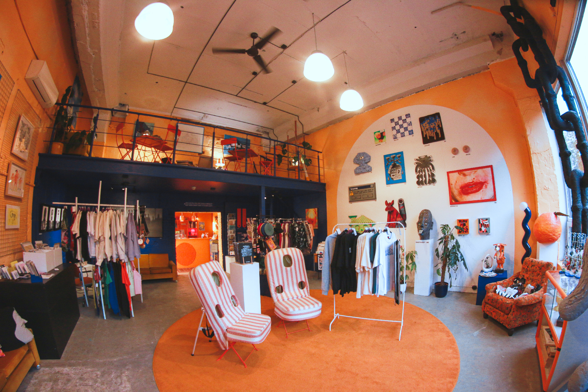 In the KETT gallery shop you can find works by street artists and illustrators from the Baltic 