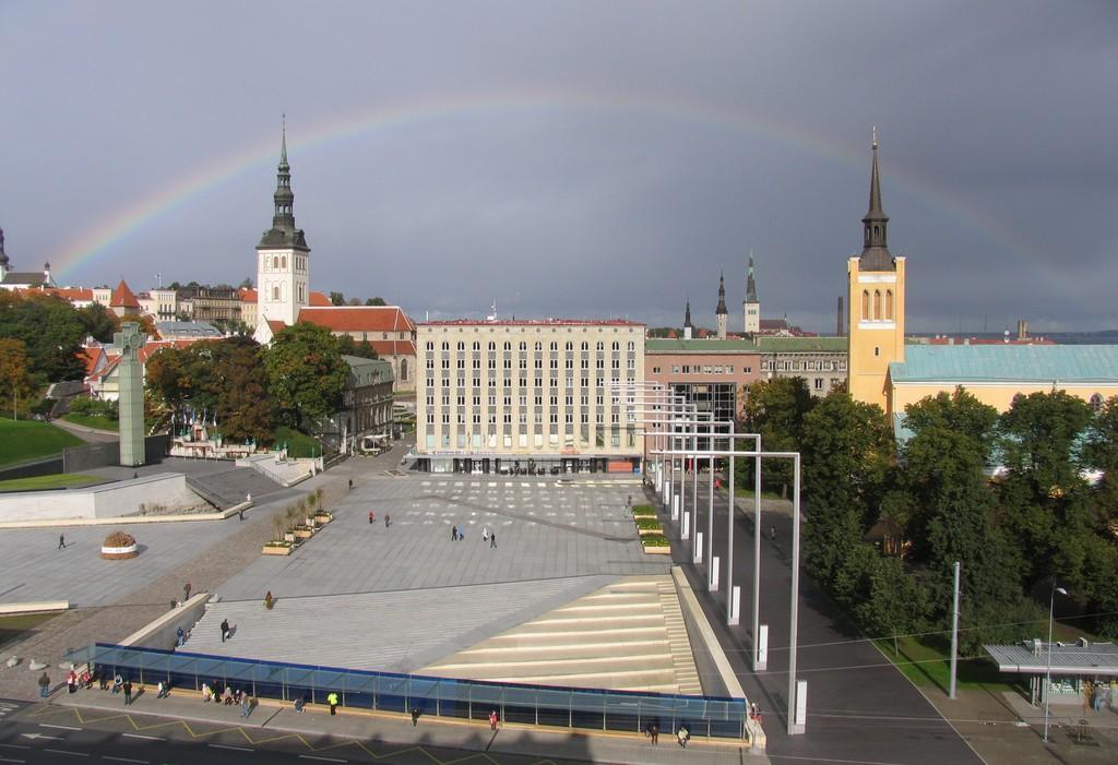 Der Freiheits-Platz und das Siegesmonument des Freiheitskriegs in Tallinn