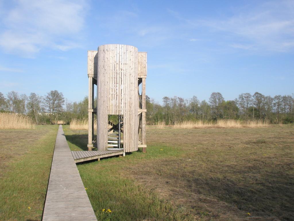 Põduste meadow nature and birdwatching tower