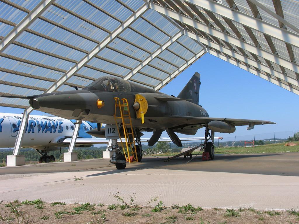 Hävitaja Mirage III RS