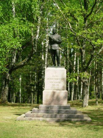 Vabadussõja mälestussammas Tõrvas