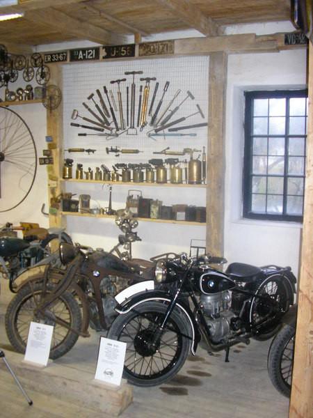 Kurtnas Motociklu muzejs